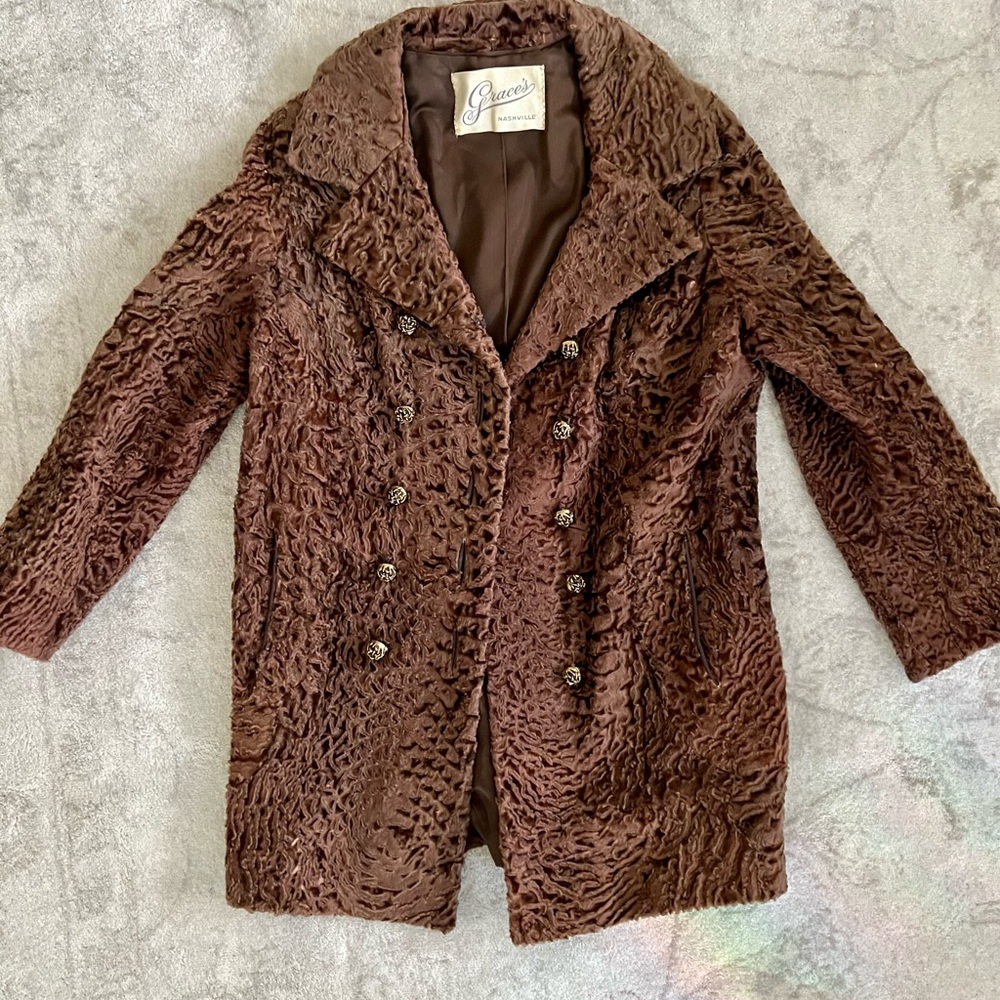 SHEARLING fur coat - size 4 Grace’s Nashville BROWN